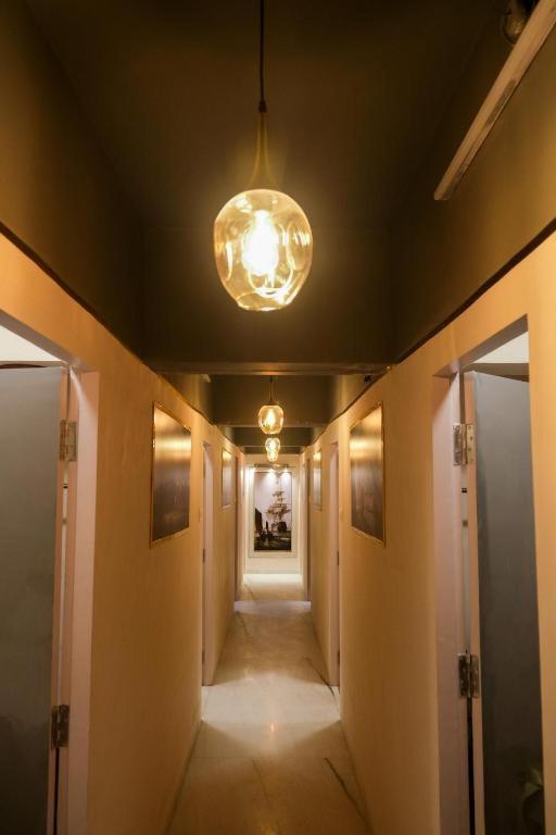 Hotel Vrc มุมไบ ภายนอก รูปภาพ