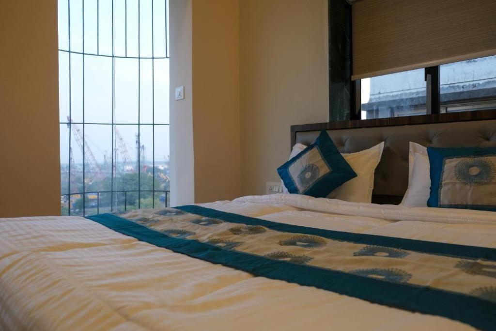 Hotel Vrc มุมไบ ภายนอก รูปภาพ