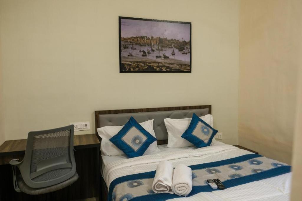 Hotel Vrc มุมไบ ภายนอก รูปภาพ